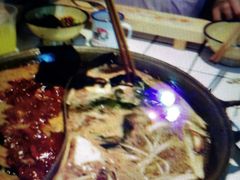 -瓜西西重庆火锅(花溪店)