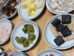 -阮大兴糕团(杭州西湖银泰百货店)