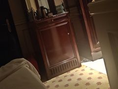 -深圳富苑皇冠假日套房酒店