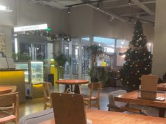 -三勾JJJ Burger&Coffee(梅溪湖店)