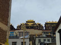 -噶丹松赞林寺