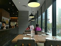 靠窗位-必胜客(璞丽中心店)