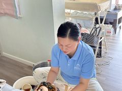 -鲸鱼妈妈月嫂/育婴师定制