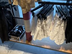 -lululemon(比斯特购物村店)