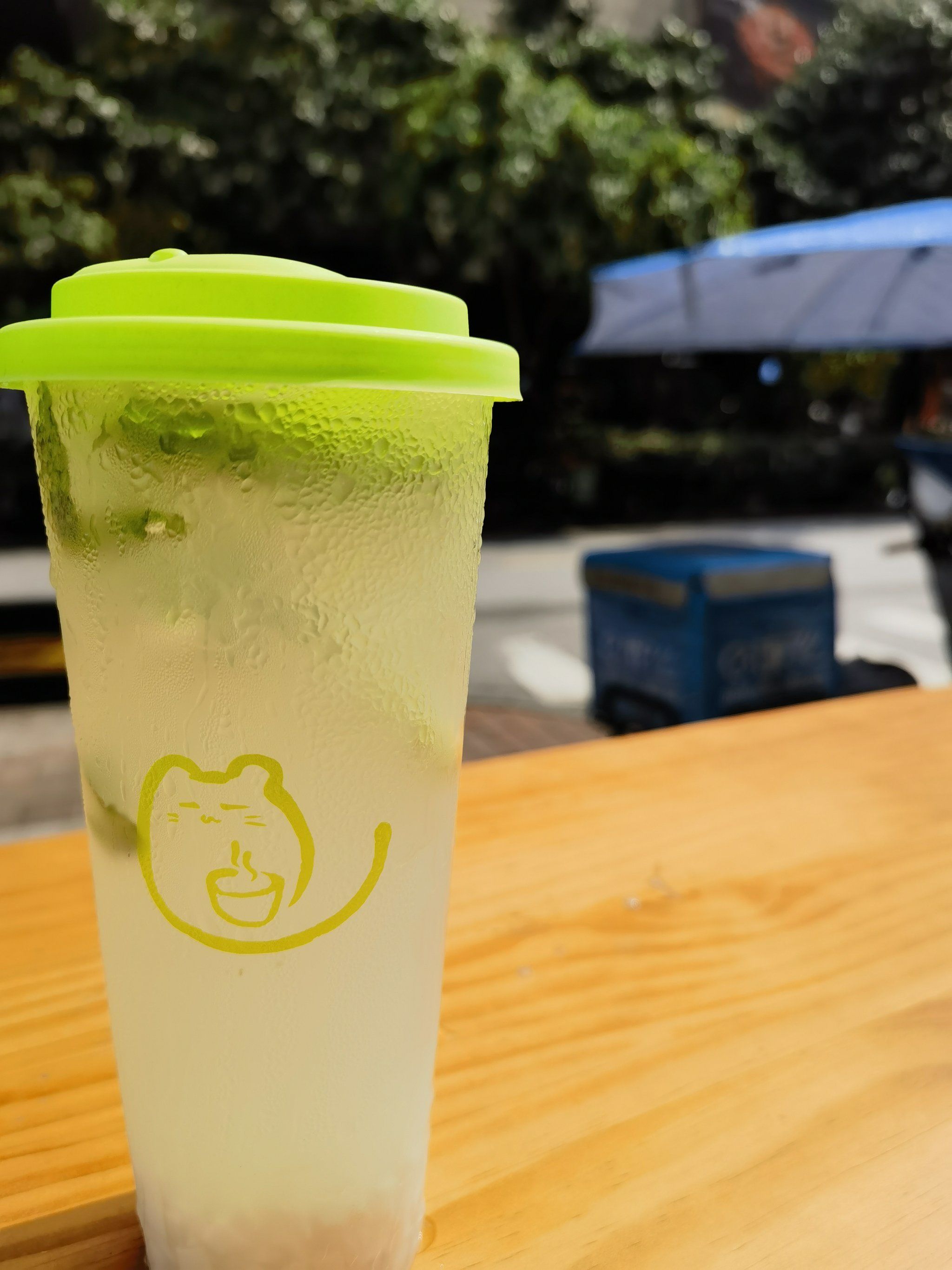 想告诉全世界,这里的奶茶巨好喝,巨清爽!