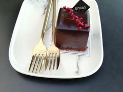 -UNI UNI(环亚凯瑟琳店)