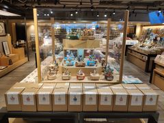 面包甜点陈列柜-猫的天空之城概念书店(苏州诚品店)
