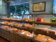 面包甜点陈列柜-新侨三宝乐面包店(崇文门店)
