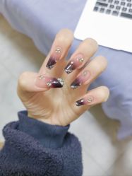-晨·艺美甲美睫