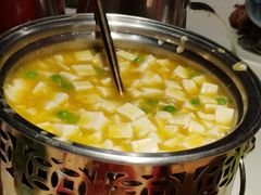 蟹粉豆腐-吴越荣记苏州菜·松鼠桂鱼(月光码头店)