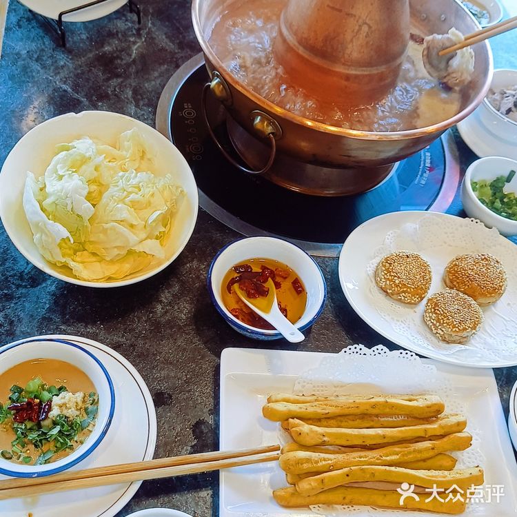 北京探店丨小洋府铜锅涮肉[火锅] 物美价廉 好吃不贵 [嘿哈]