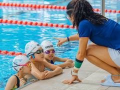 -奥冠体育华师附中恒温游泳馆