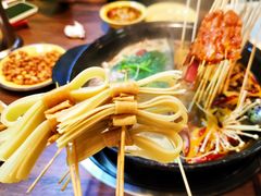 -签多多串串香火锅