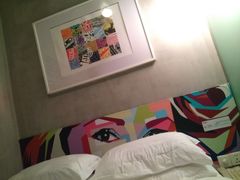 -卡罗酒店(东门晒布地铁站店)