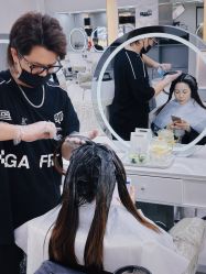 -十六番发型师事务所