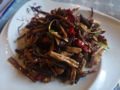 -小厨子私房菜·云南美食店