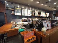 -星巴克(上海虹桥新天地二店)