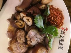 -老鼎万春卤菜(鹭湖宫8区店)