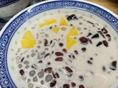 经典芒果芋圆捞-三点半糖水铺(西溪银泰店)