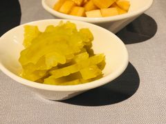 酸甜萝卜-T館·花园艺术餐厅