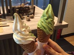抹茶牛乳霜淇淋-辻利茶舖TSUJIRI(万象天地店)