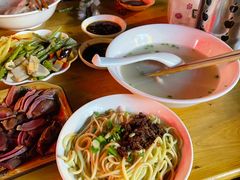 -明红蹄花(糍粑店街店)