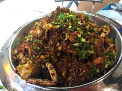 -凤凰路何眼镜香辣蟹(花果园店)