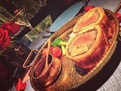 惠灵顿牛排-弦月窗LUNETTE BY AMANDA(复兴路店)