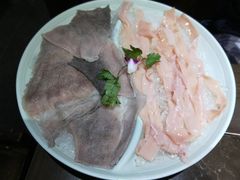 -红九格老火锅(三峡广场店)