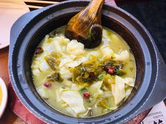 -周鱼小馆石锅酸菜鱼(活力汇店)