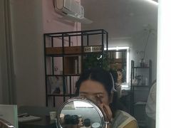 -ME觅妆·定制美妆·彩妆私教(菱角湖店)