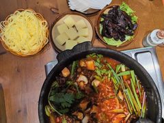 -黔有有贵州酸汤夺夺粉火锅(五味十字店)