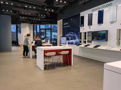 -TESLA 特斯拉(上海太古汇体验店)