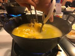 -鲜入围煮花胶鸡海鲜火锅