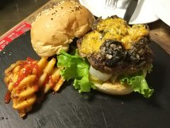 -HIGH FIVE哈福手工汉堡(桂林路店)