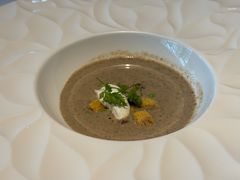松露蘑菇浓汤-弦月窗LUNETTE BY AMANDA(复兴路店)