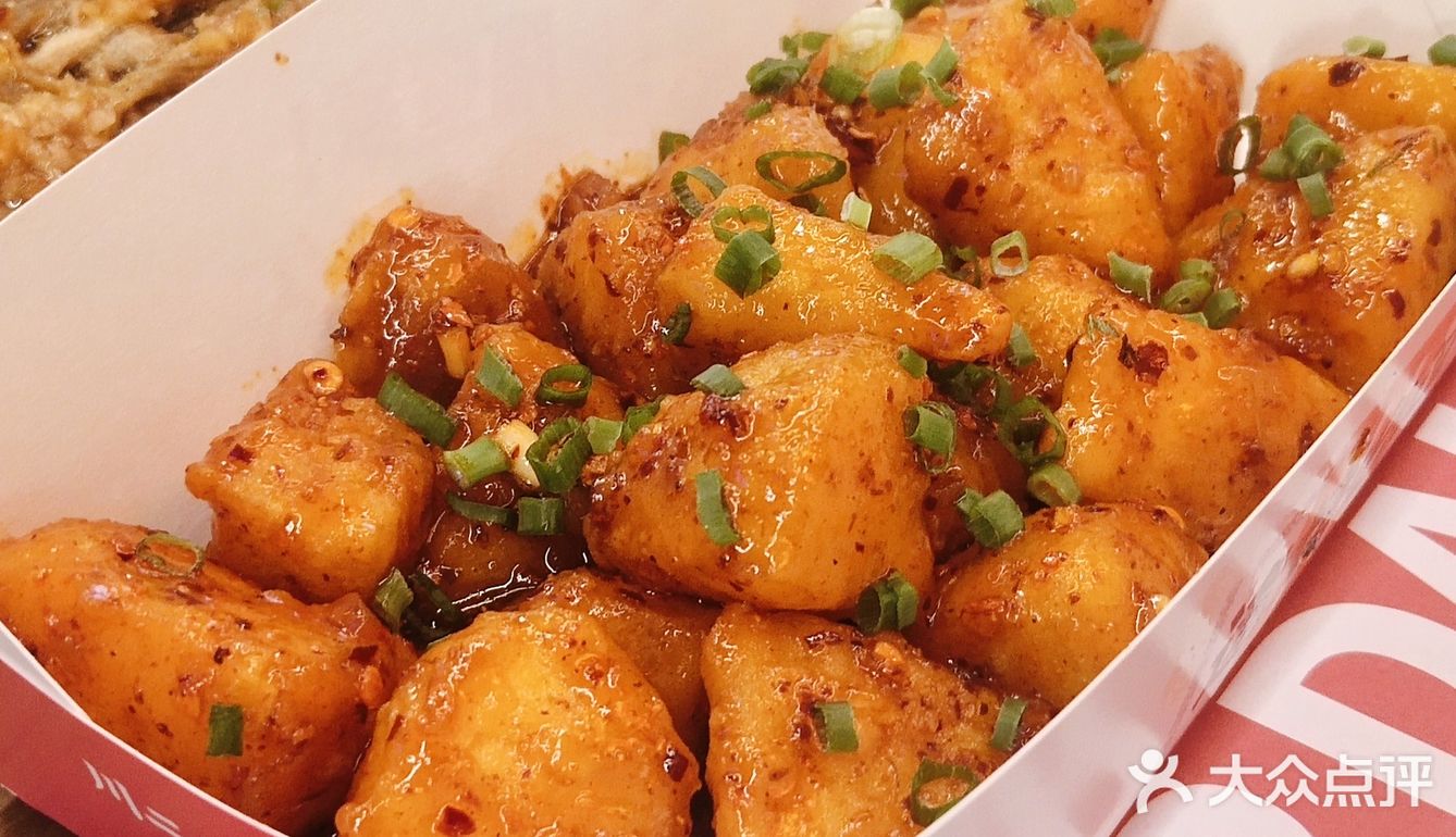    宵夜配小酒，更好睡哦～