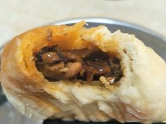 麻辣香菇鸡丁包-老陶包子铺(南大西南村店)
