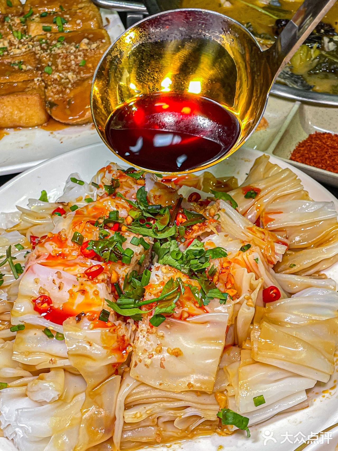 直接上手啃超级爽，如果能嘬上一口啤酒真的无敌