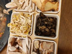 -菌乡缘·野生菌蒸汽鱼火锅(江边夜市店)