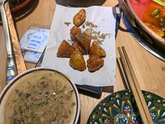 -洱火云南酸菜牛肉火锅(石景山当代商城店)