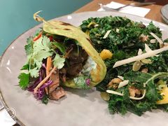 牛肉卷配芒果羽衣甘蓝坚果沙律-Wagas沃歌斯(太古汇店)