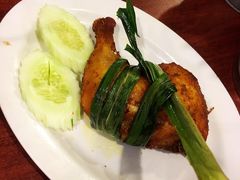 娘惹炸鸡套饭-小槟城美食馆