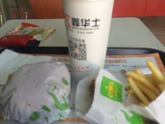 -华莱士·全鸡汉堡(火车站店)