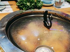 -山河屯铁锅炖·非遗东北菜(南山店)