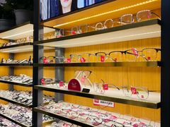 -优医视平价眼镜蔡司依视路折扣工厂店(十里堡店)