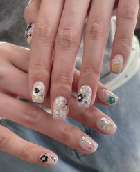 -纤贝儿美甲·科技美肤