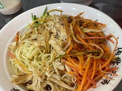 -牛一嘴·兰州牛肉面·大盘鸡(财富中心店)