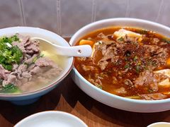 -犇逸·乐山跷脚牛肉·四川现炒(览海店)