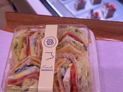 -巴黎贝甜(大宁国际商业广场店)